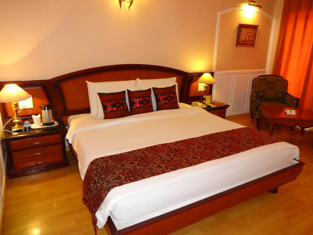 Hotel Babylon International Rāipur Eksteriør bilde