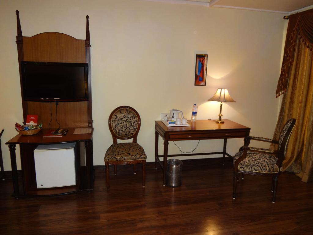 Hotel Babylon International Rāipur Eksteriør bilde