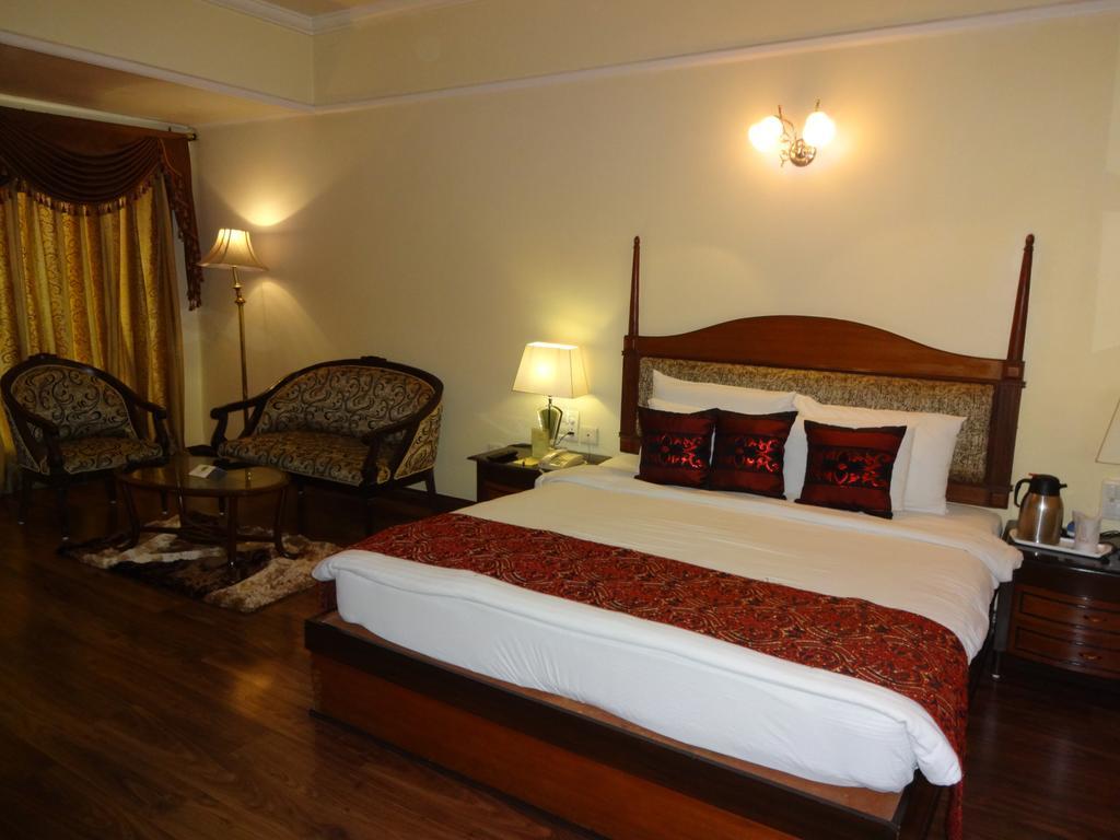 Hotel Babylon International Rāipur Rom bilde