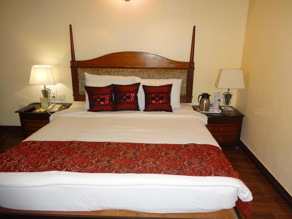 Hotel Babylon International Rāipur Rom bilde