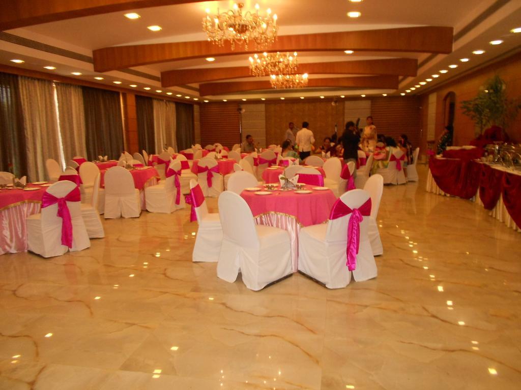 Hotel Babylon International Rāipur Rom bilde