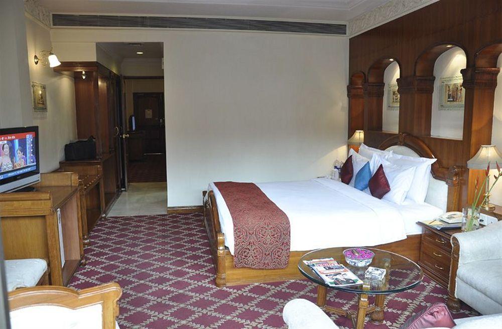 Hotel Babylon International Rāipur Eksteriør bilde