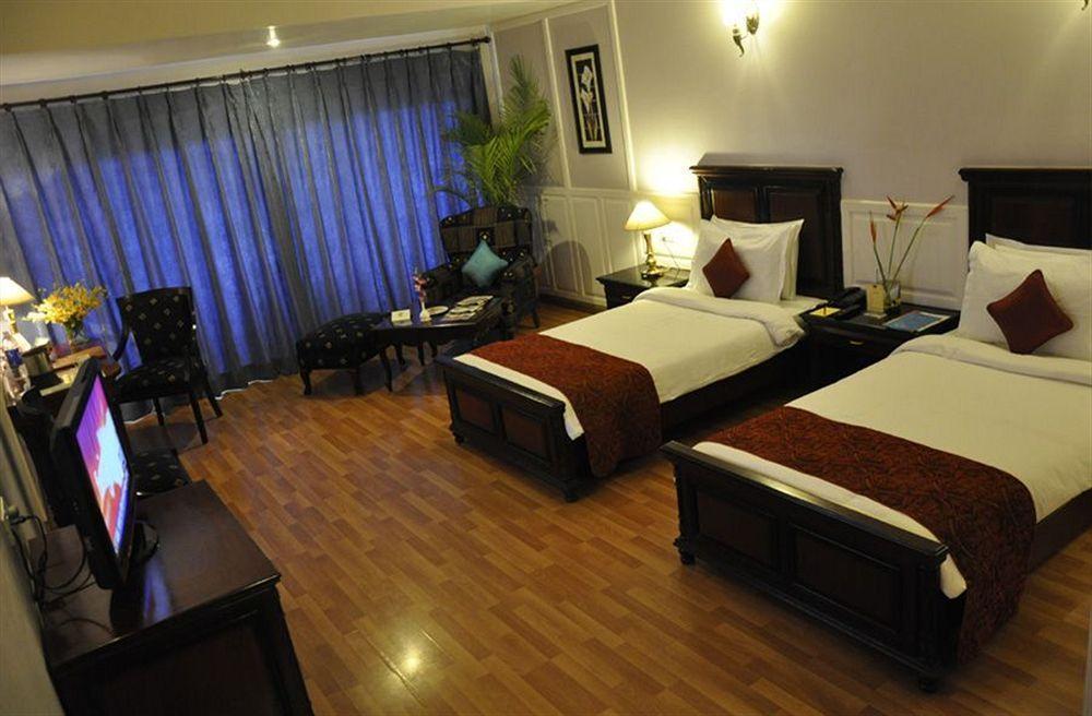 Hotel Babylon International Rāipur Eksteriør bilde